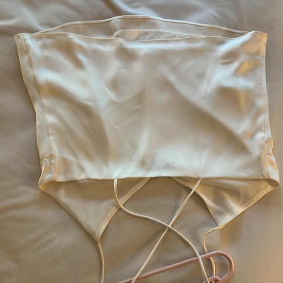 H&M Criss Cross Back Solid Ivory Satin Cami Top Size Small - Picture 3 of 3